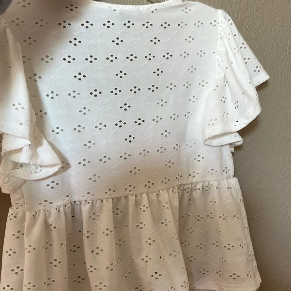 White Eyelet Peplum Top NWOT - Picture 6 of 6